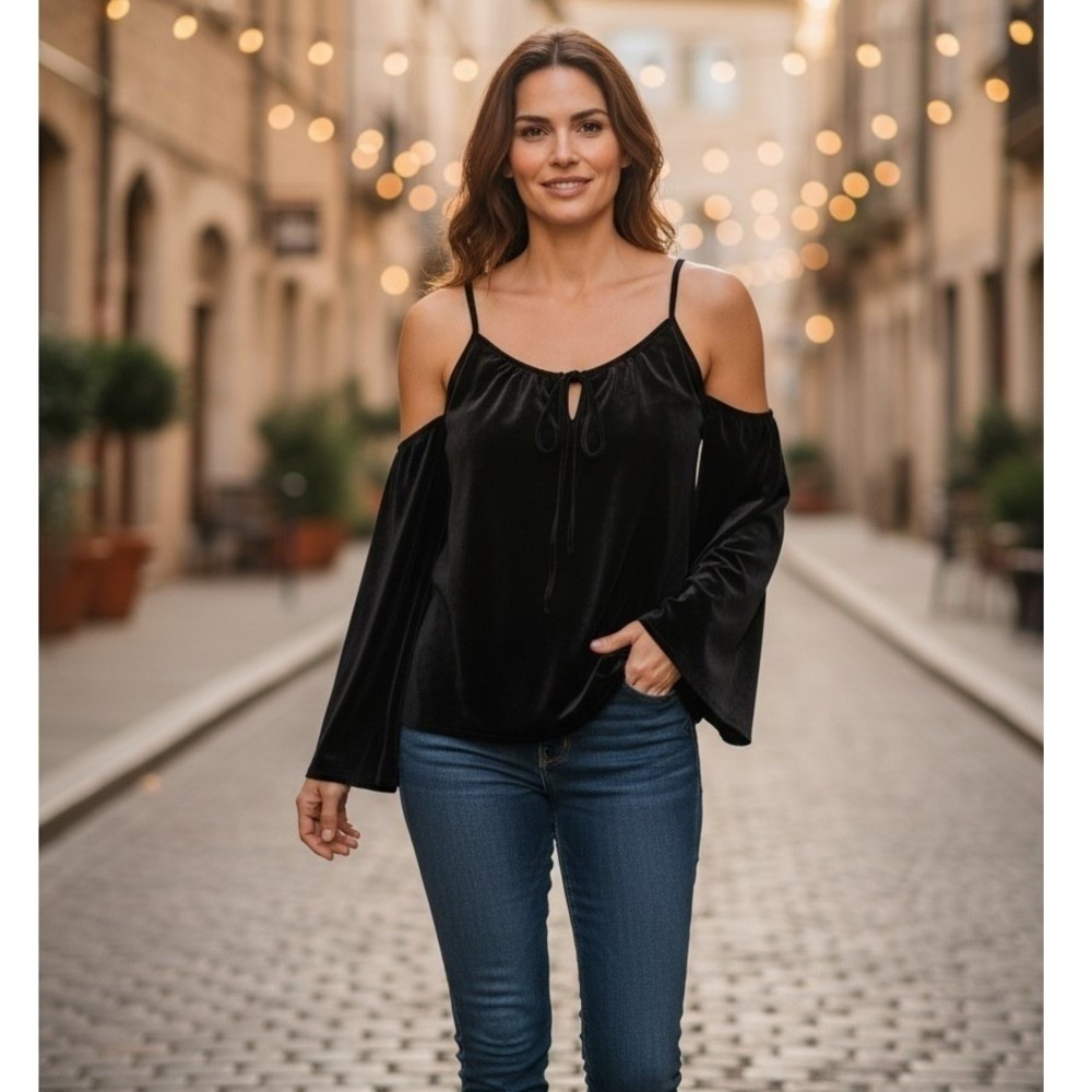 Laundry by Shelli Segal Black Velvet Cold Shoulder Bell Sleeve Top Womens Small
